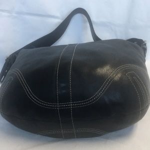 Coach leather shoulder bag for women in good